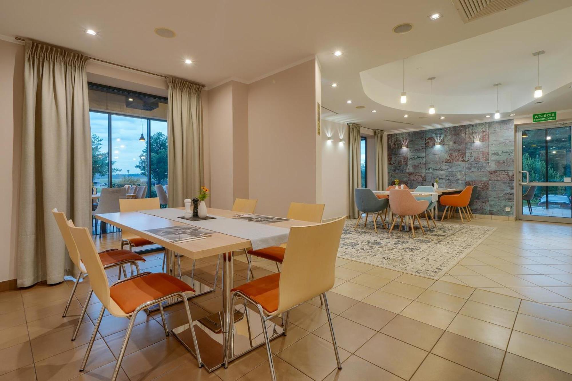 Hotel Aviator Kamien Slaski Ngoại thất bức ảnh
