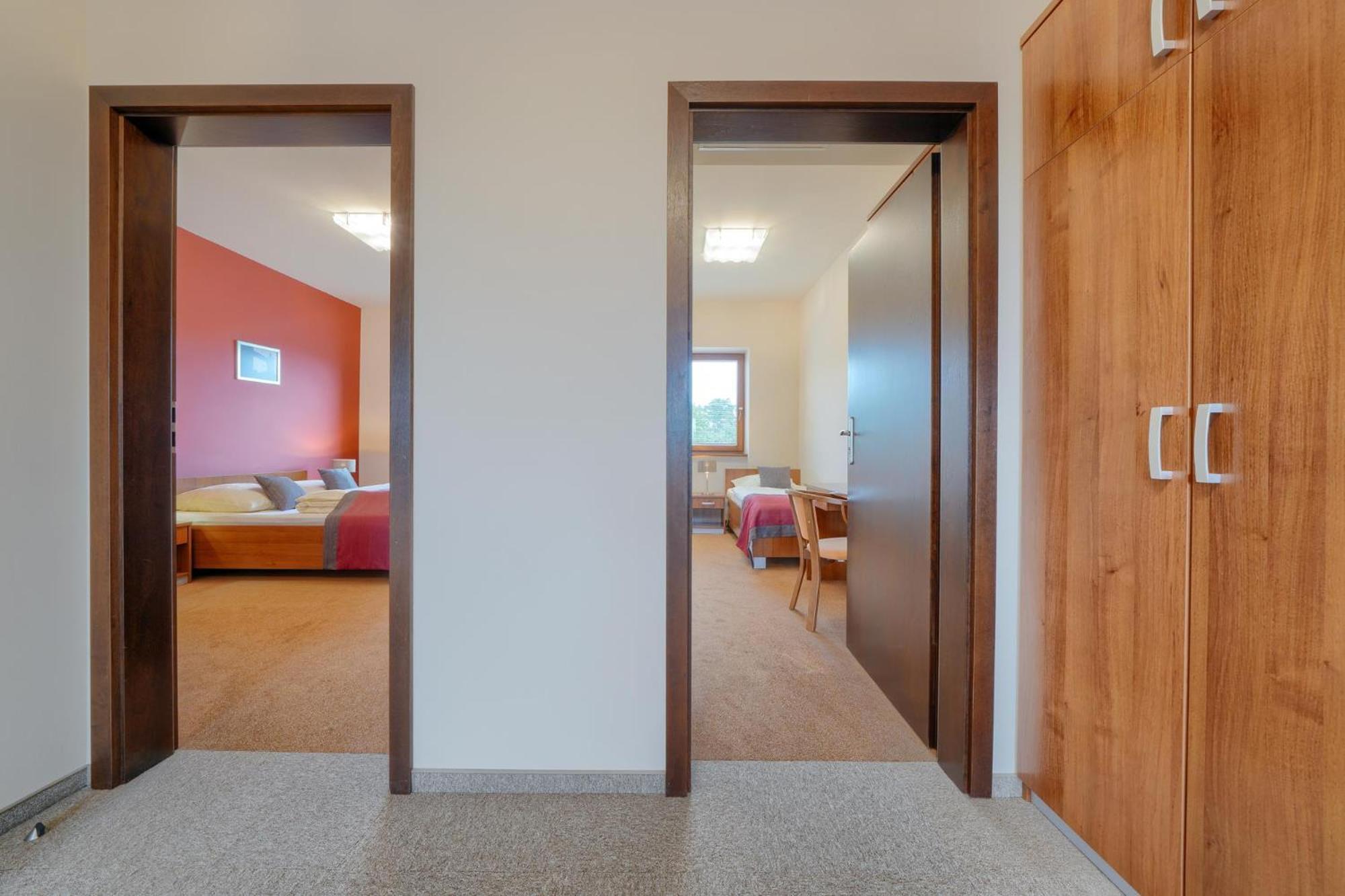 Hotel Aviator Kamien Slaski Ngoại thất bức ảnh